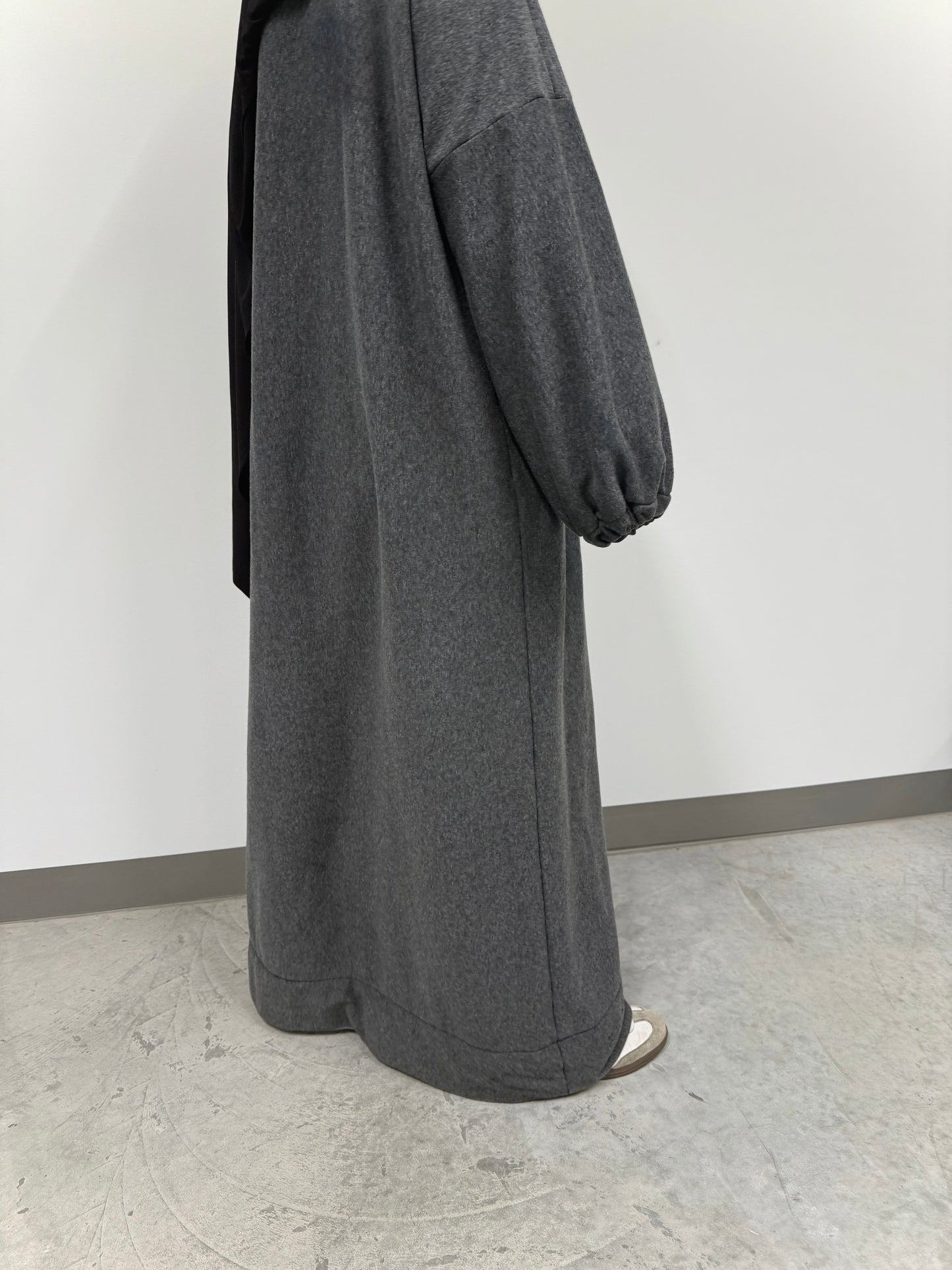 Essential Cozy Abaya – Dark Grey