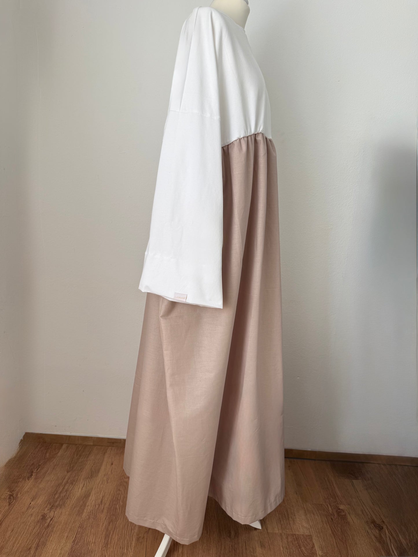 Soft Balance Abaya